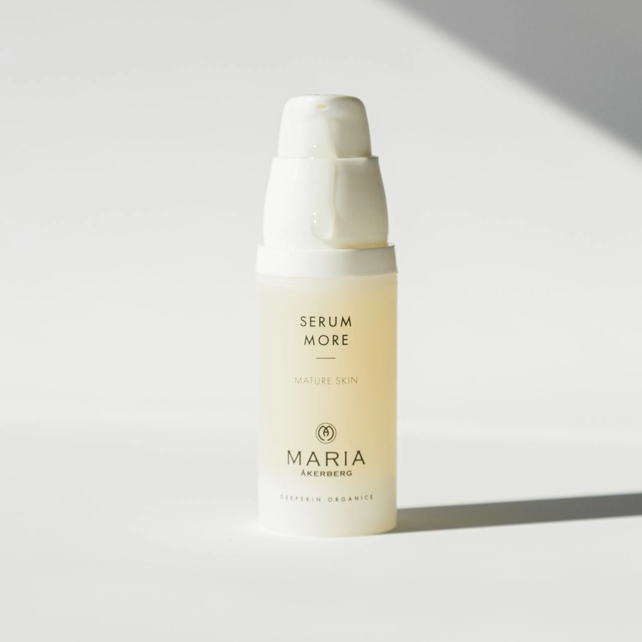 Serum More: Utslätande serum för en mogen hud